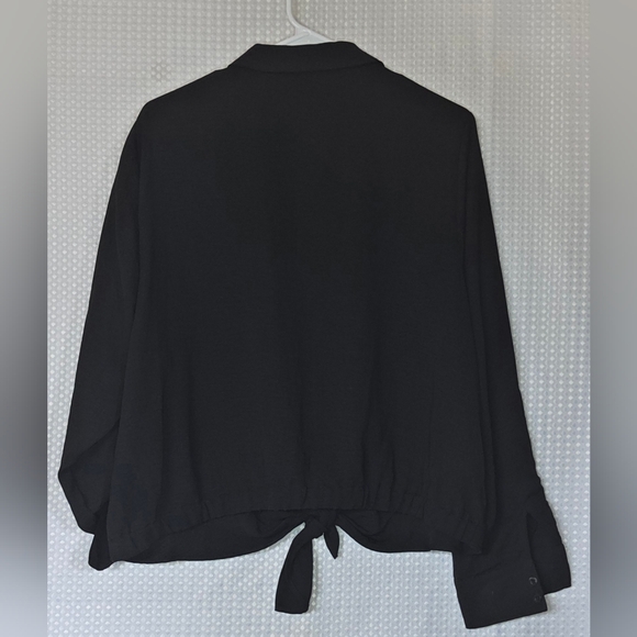 Simply Vera Wang XL Black Blouse Tie Front Minimalist Chic Capsule Work Top - Picture 8 of 10